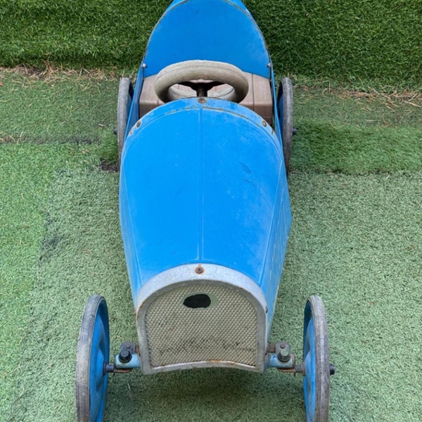 Voiture &agrave; p&eacute;dales bleue de course 1