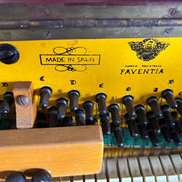 Piano M&eacute;canique Espagnol Faventa 3