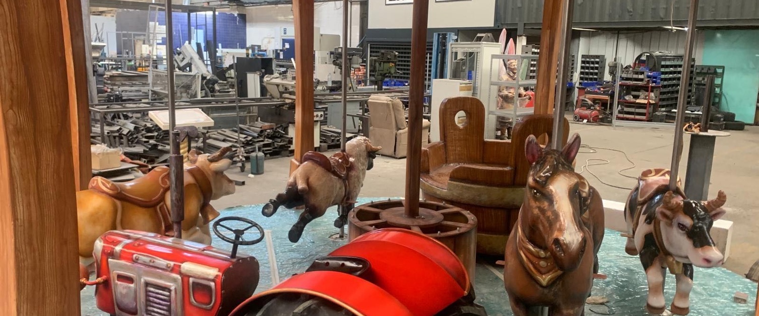 Carrousel &agrave; propulsion m&eacute;canique pour un restaurant &agrave; th&egrave;me en Suisse