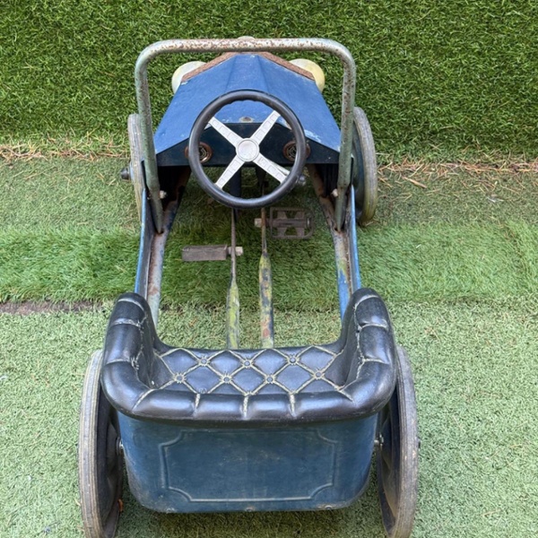Voiture &agrave; p&eacute;dales bleue 1933 1