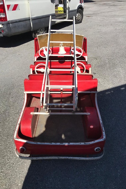 Voiture de pompier &eacute;chelle
