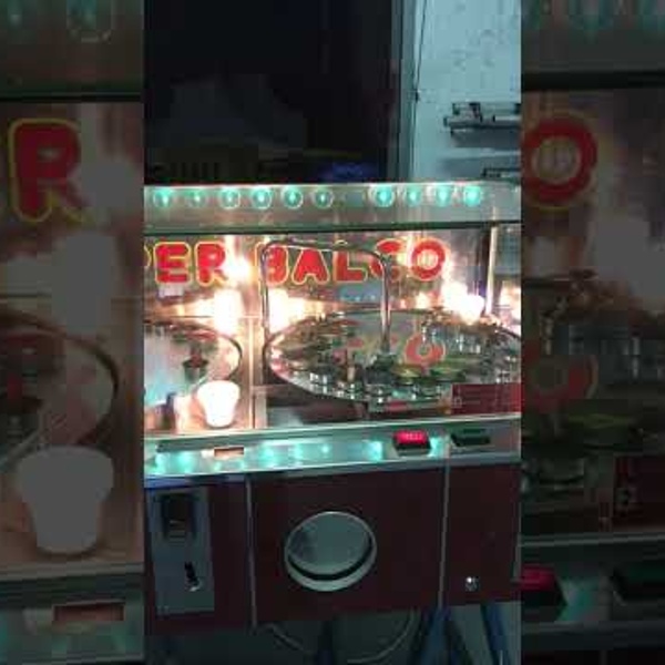 Machine pousse pi&egrave;ce Super Balco (vid&eacute;o)
